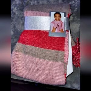 🎁🧣🧤🎀NWT Tri-Colored 2pc. Gloves & Scarf Set🎁🧣🧤🎀